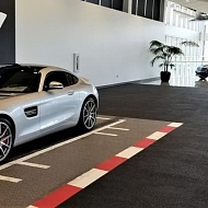 Mercedes Benz Scottsdale showroom